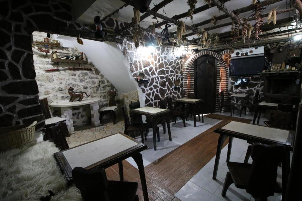 Hotel Nasho Vruho Μπεράτ Εξωτερικό φωτογραφία