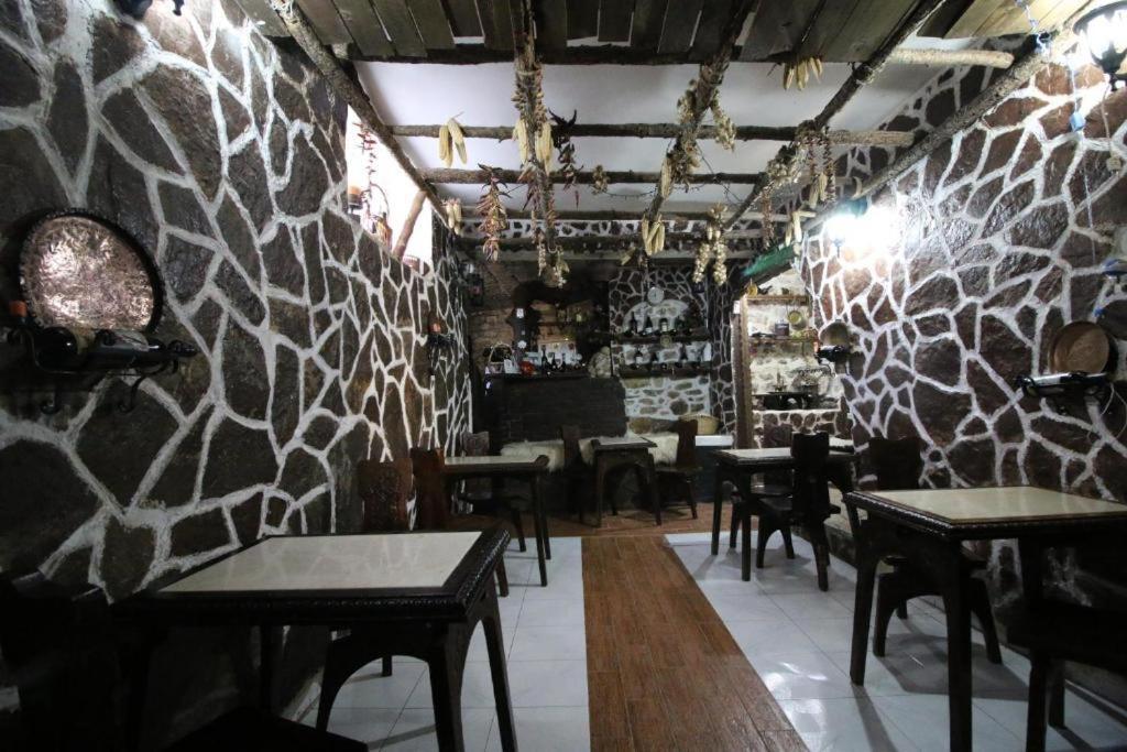 Hotel Nasho Vruho Μπεράτ Εξωτερικό φωτογραφία