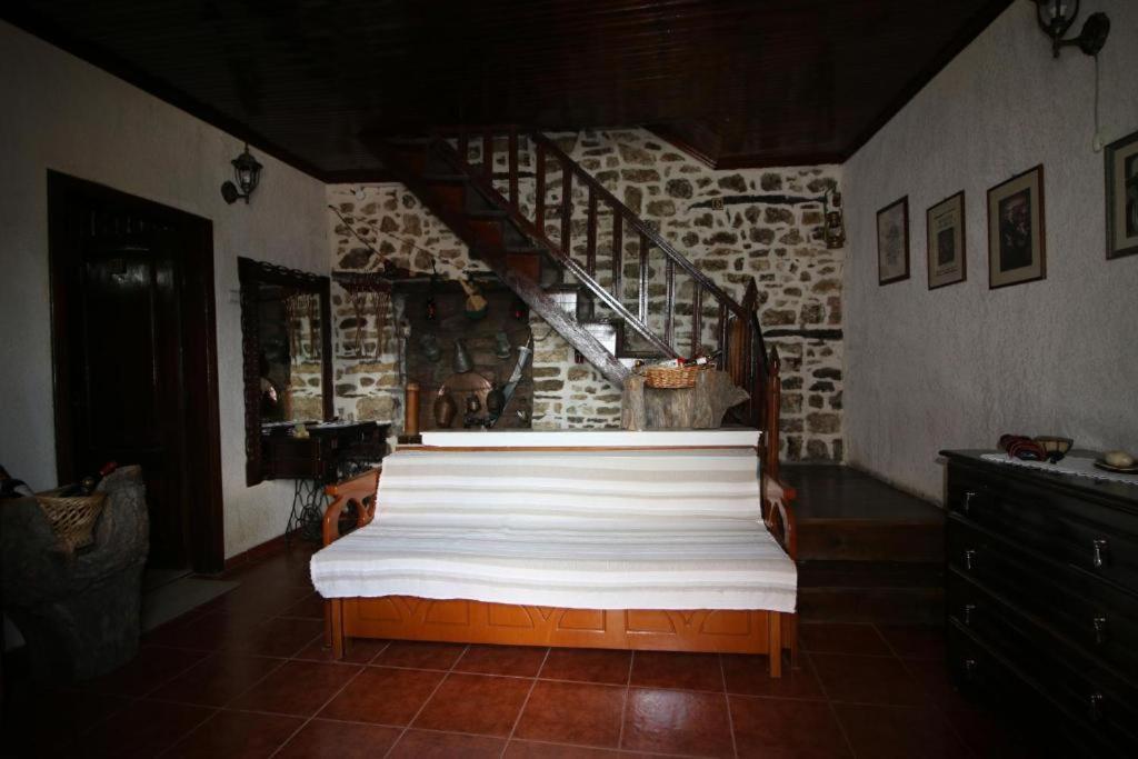 Hotel Nasho Vruho Μπεράτ Εξωτερικό φωτογραφία